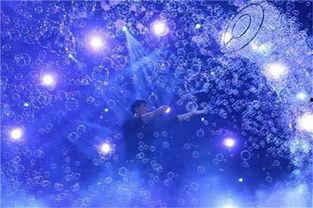 跨越千年的霓虹光